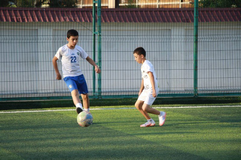 “Direktor kubogi” futbol musobaqasi