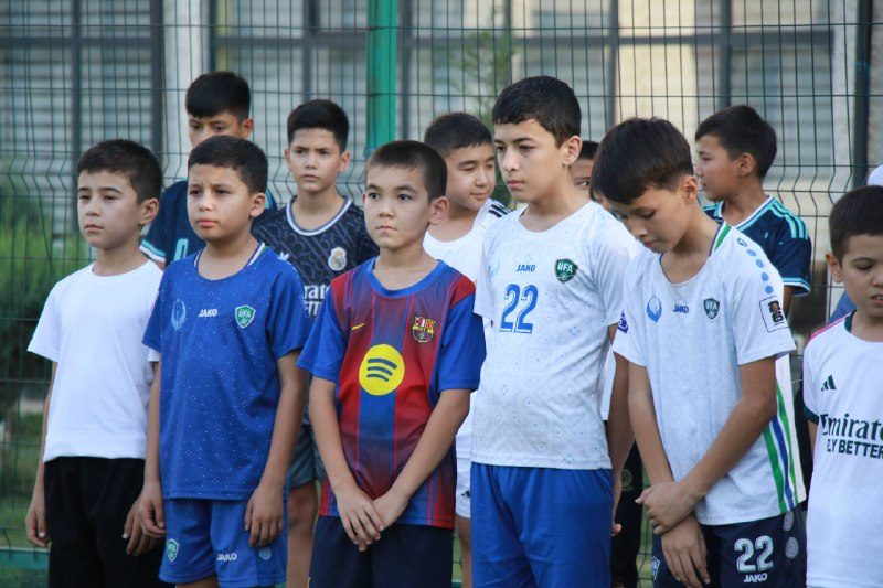 “Direktor kubogi” futbol musobaqasi