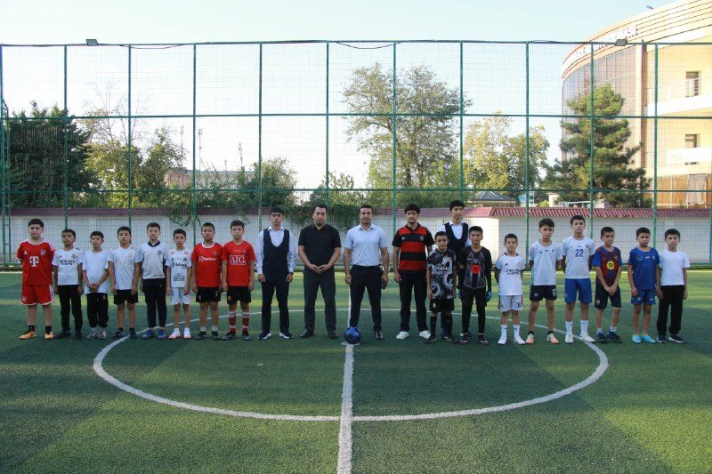 “Direktor kubogi” futbol musobaqasi