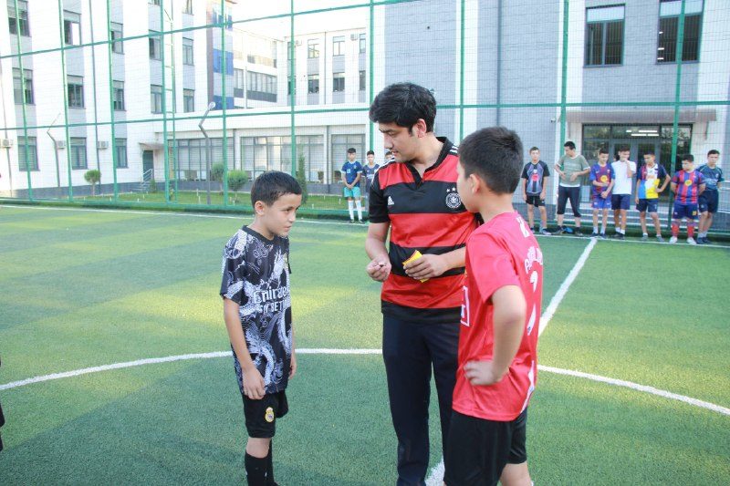 “Direktor kubogi” futbol musobaqasi