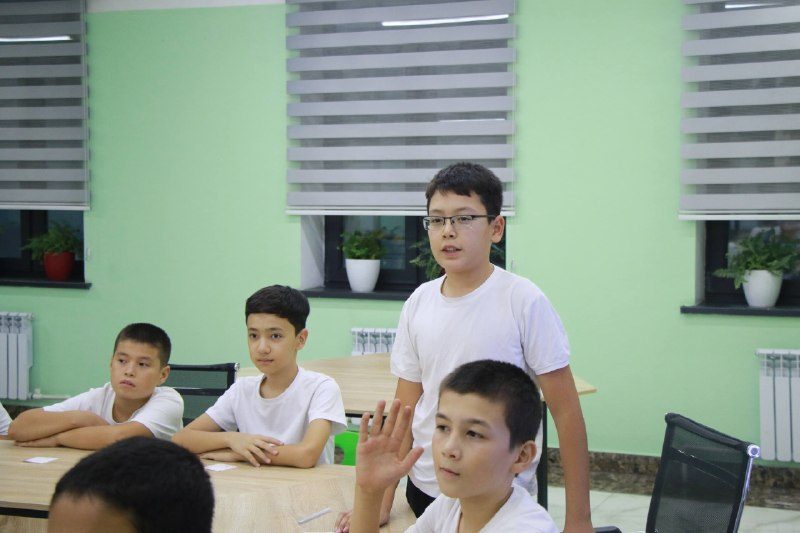 “Ustozim, sizga mehrim bo‘lakcha” davra suhbati