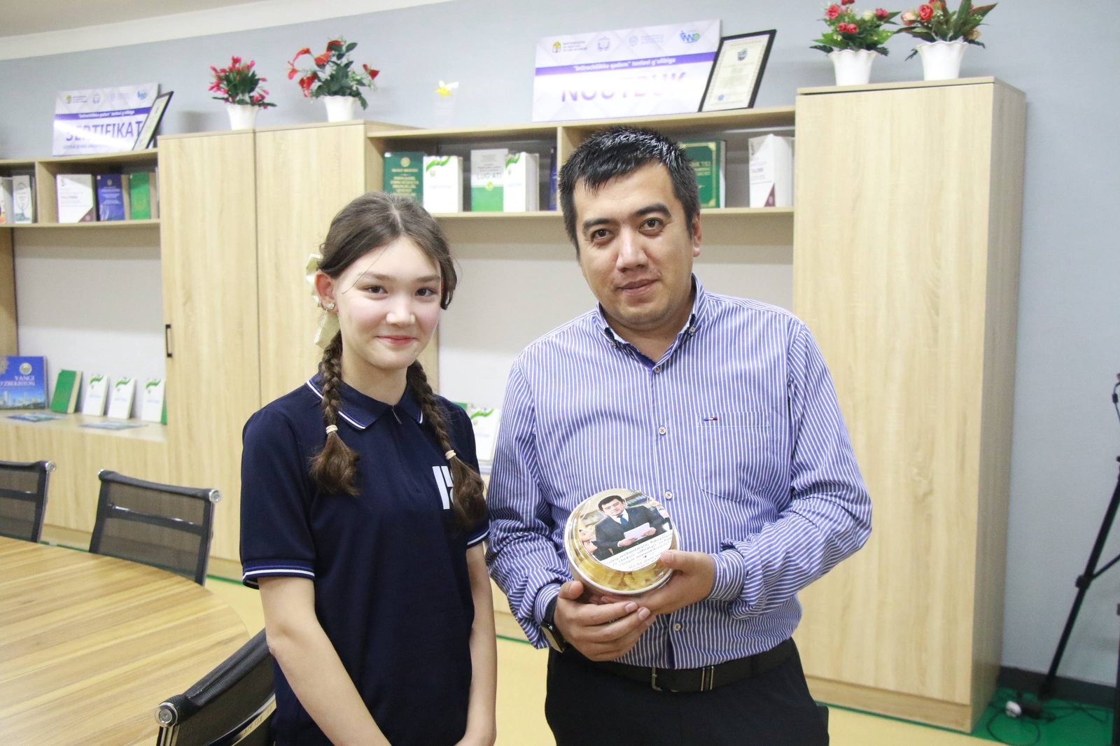Teachers' Day sweets were presented