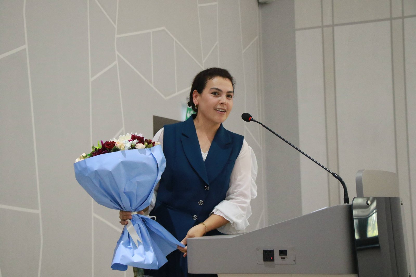 E’tirof – mehnatga berilgan yuksak baho